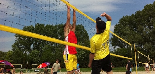 Beachvolleybalclub de Zandbak Warmenhuizen en Tuitjenhorn een vereniging op de IJsbaan van de SIS