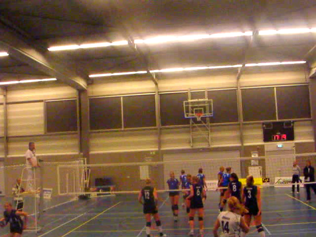 Bejo/Dinto zakt door het ijs in Leeuwarden